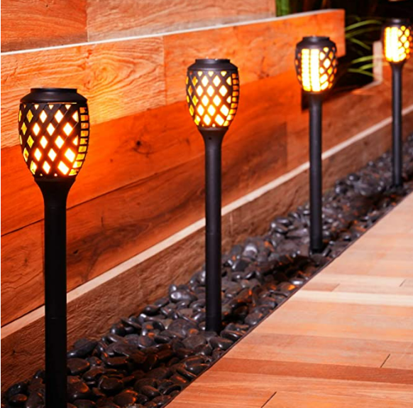Outdoor Solar Lights, Water-Resistant Flickering Flames Torch Light, Landscape Decoration Lighting